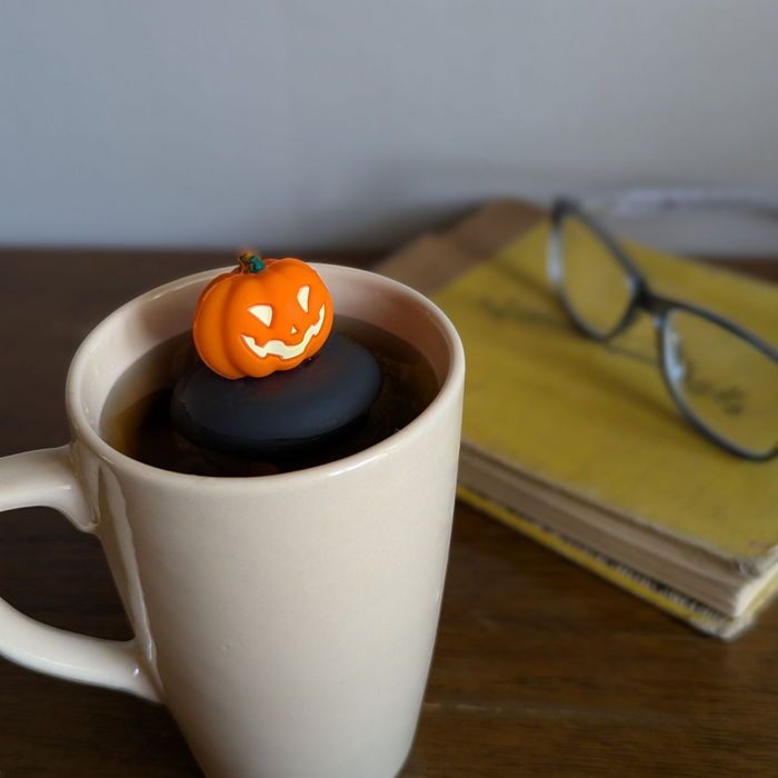 Jack-o-Lantern | Floating Tea Steeper | Grey Base | Orange